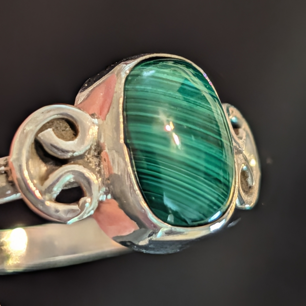Stunning Solid Sterling Silver Malachite Ring Size 5 - Picture 8 of 9